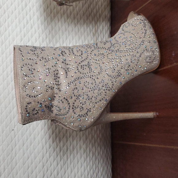 Lauren Lorraine glitter booties size 6.5 - Picture 5 of 11